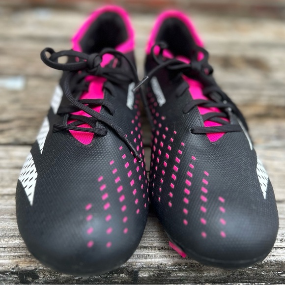 NWOB Adidas Predator Accuracy .3 FG Unisex Soccer Cleats Pink Black 11.5 (Men) - Picture 6 of 9